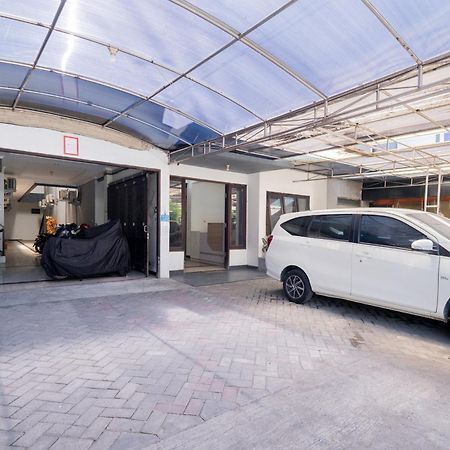 Hotel Reddoorz At Nginden Surabaja Zewnętrze zdjęcie